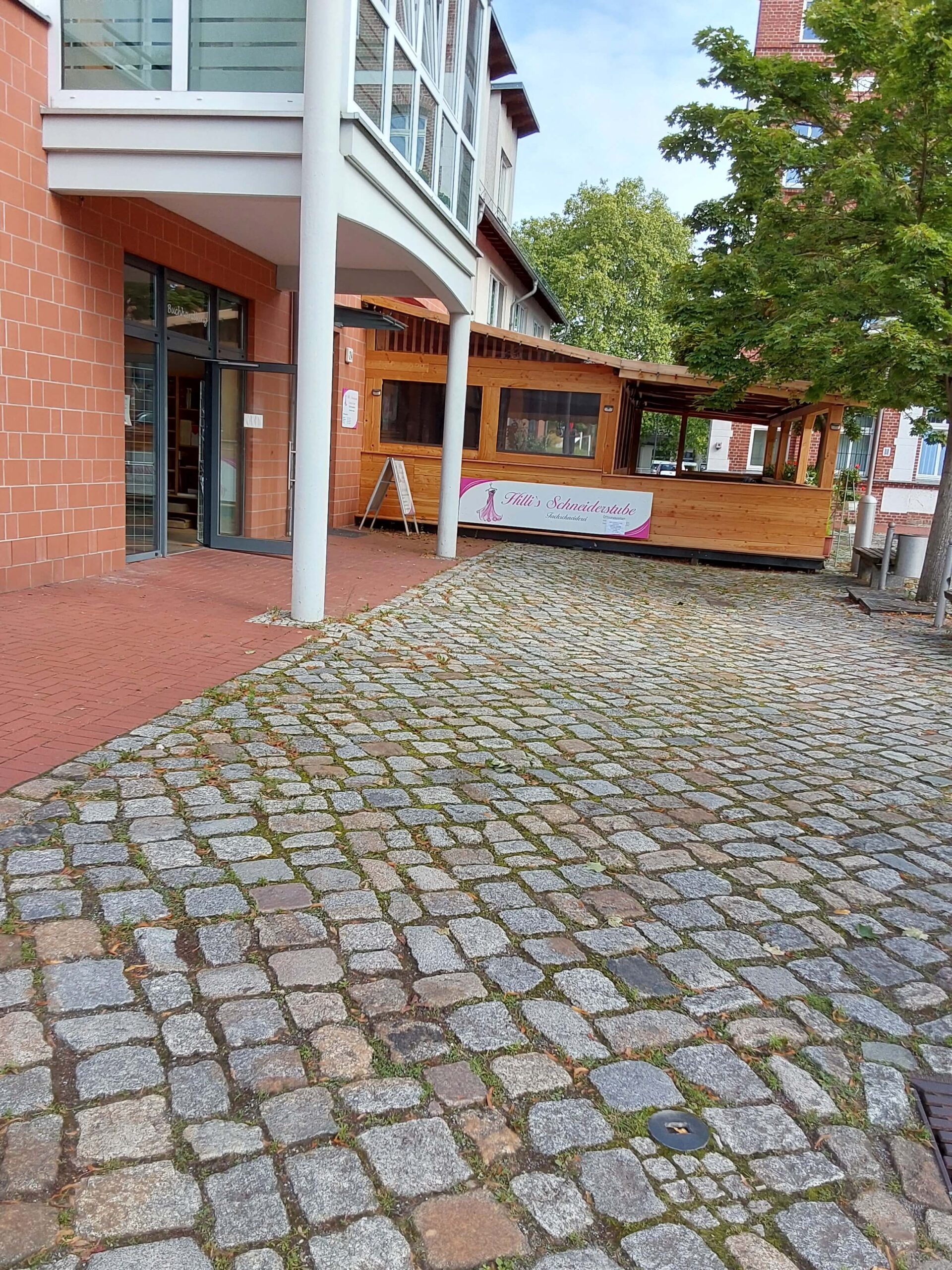 hillis-schneiderstube-woltersdorf-aenderungsschneiderei-stube-1